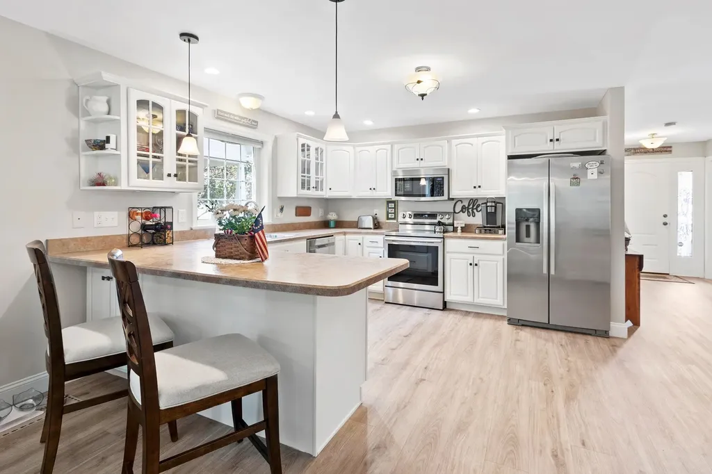 16 Constitution Way Rochester NH 03867