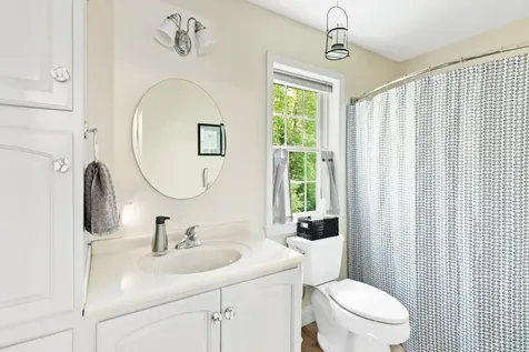 16 Constitution Way Rochester NH 03867