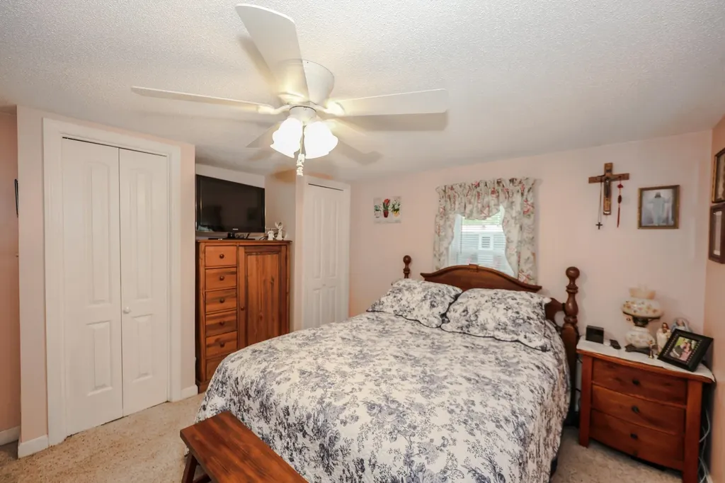 7 Marilyn Drive Concord NH 03303