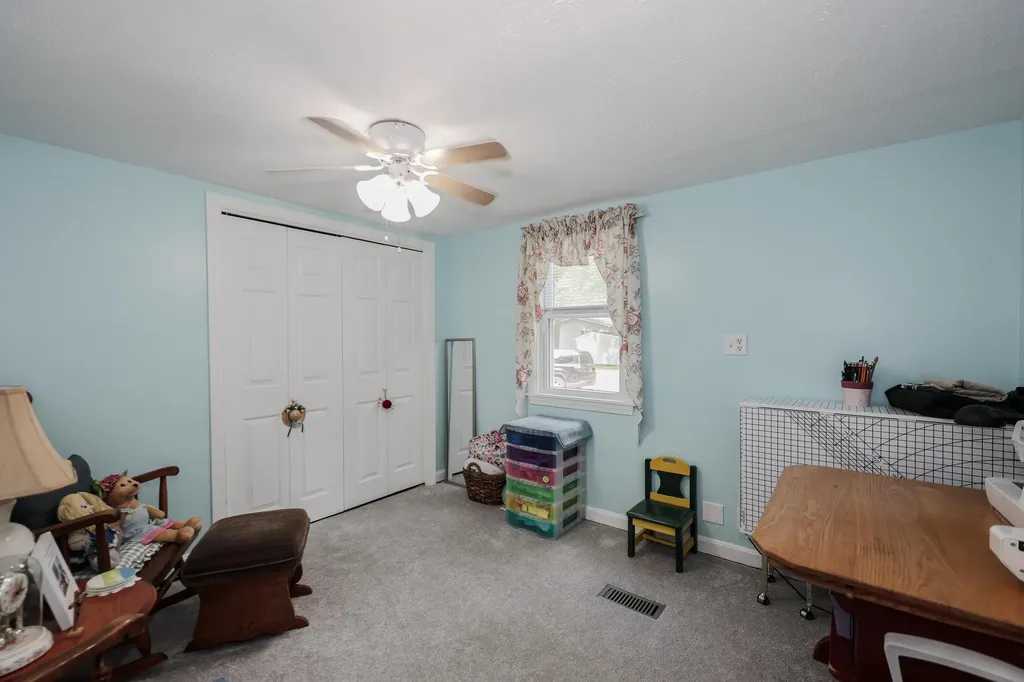 7 Marilyn Drive Concord NH 03303
