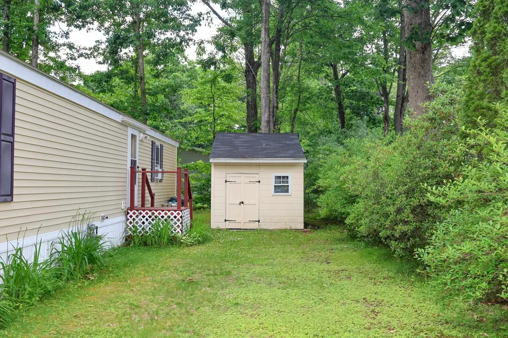 7 Marilyn Drive Concord NH 03303
