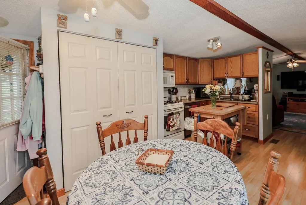 7 Marilyn Drive Concord NH 03303