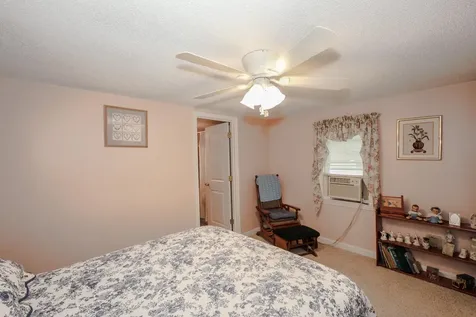 7 Marilyn Drive Concord NH 03303