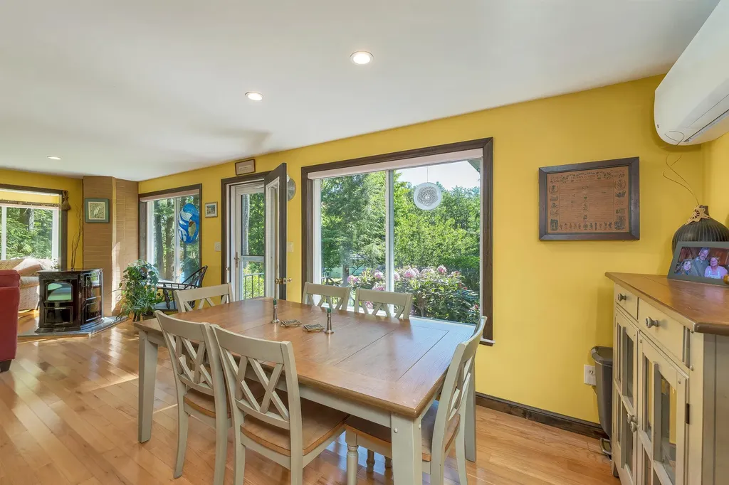 8 Edwards Way Wolfeboro NH 03894