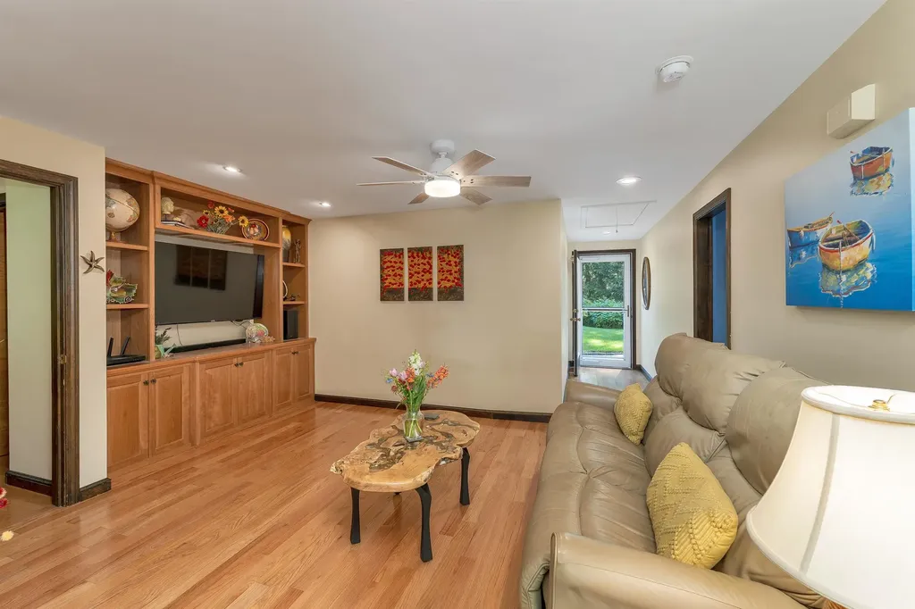 8 Edwards Way Wolfeboro NH 03894
