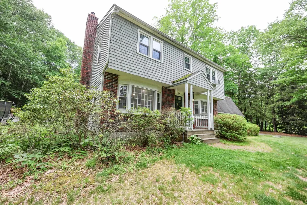 1 Woodridge Road Durham NH 03824