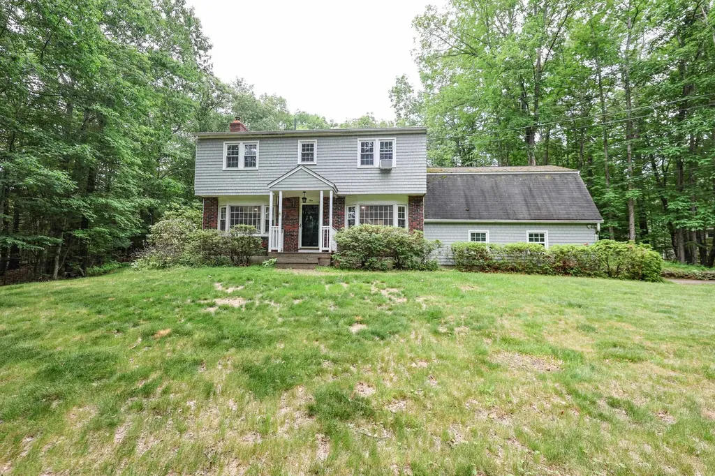 1 Woodridge Road Durham NH 03824