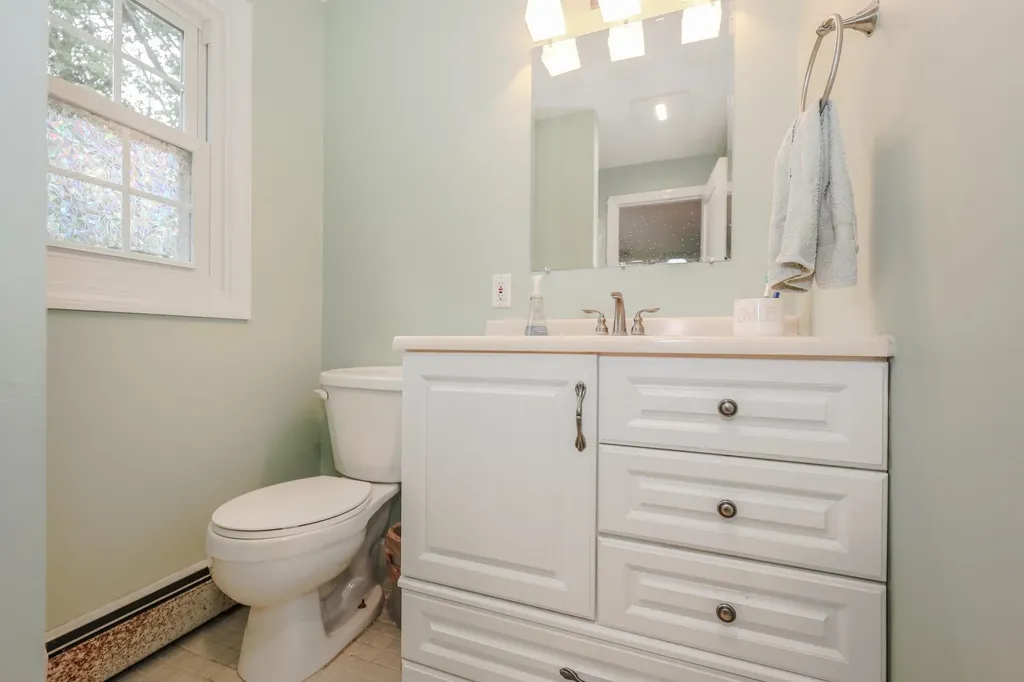1 Woodridge Road Durham NH 03824