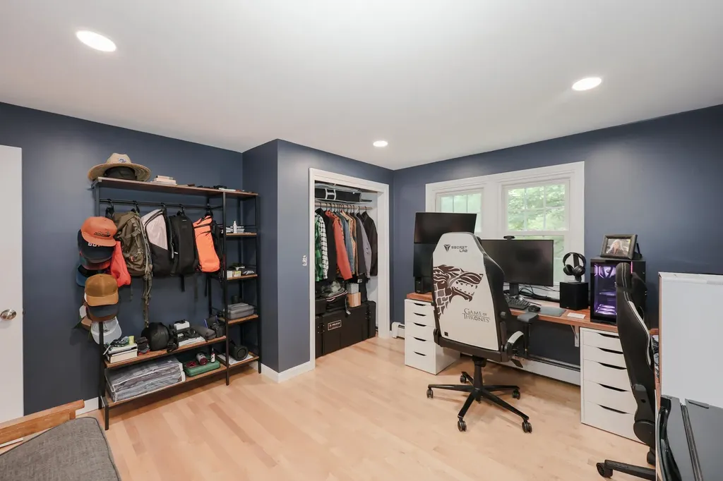 1 Woodridge Road Durham NH 03824