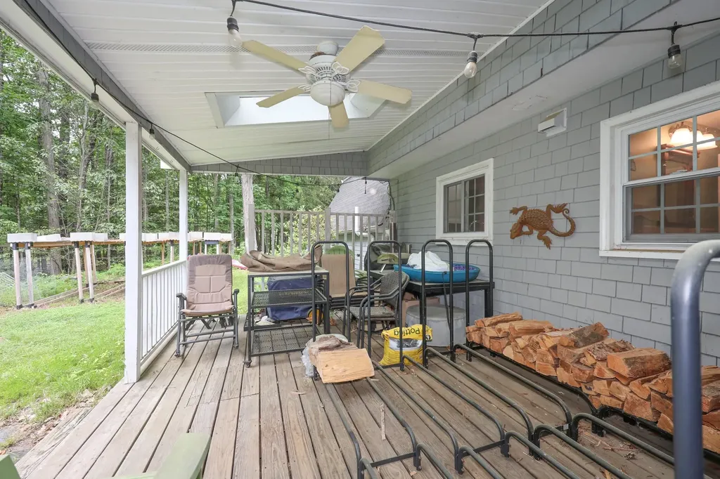 1 Woodridge Road Durham NH 03824