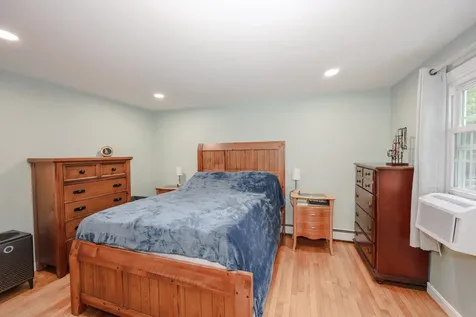 1 Woodridge Road Durham NH 03824