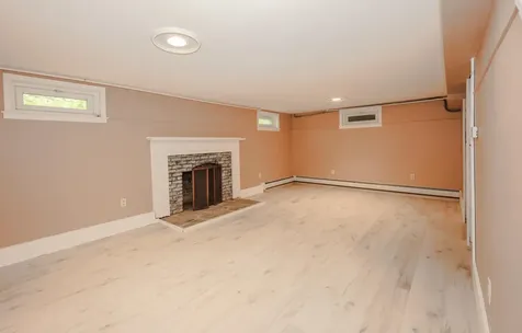 1 Woodridge Road Durham NH 03824