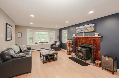 1 Woodridge Road Durham NH 03824