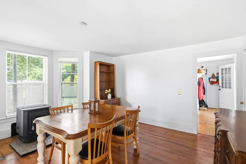 28 Christian Hill Road Swanzey NH 03446