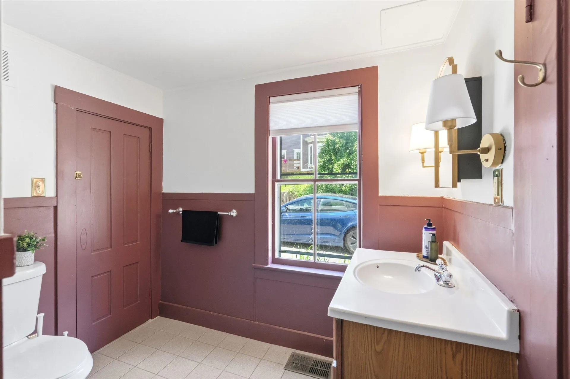 28 Christian Hill Road Swanzey NH 03446