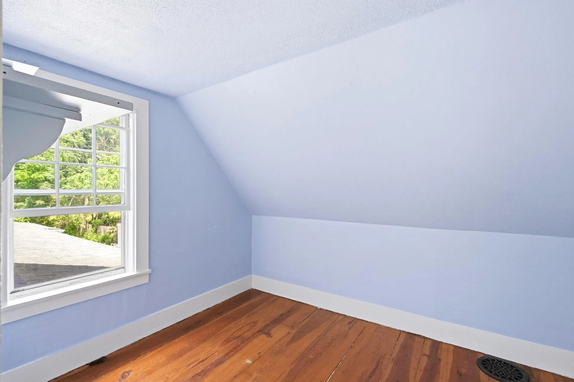 28 Christian Hill Road Swanzey NH 03446