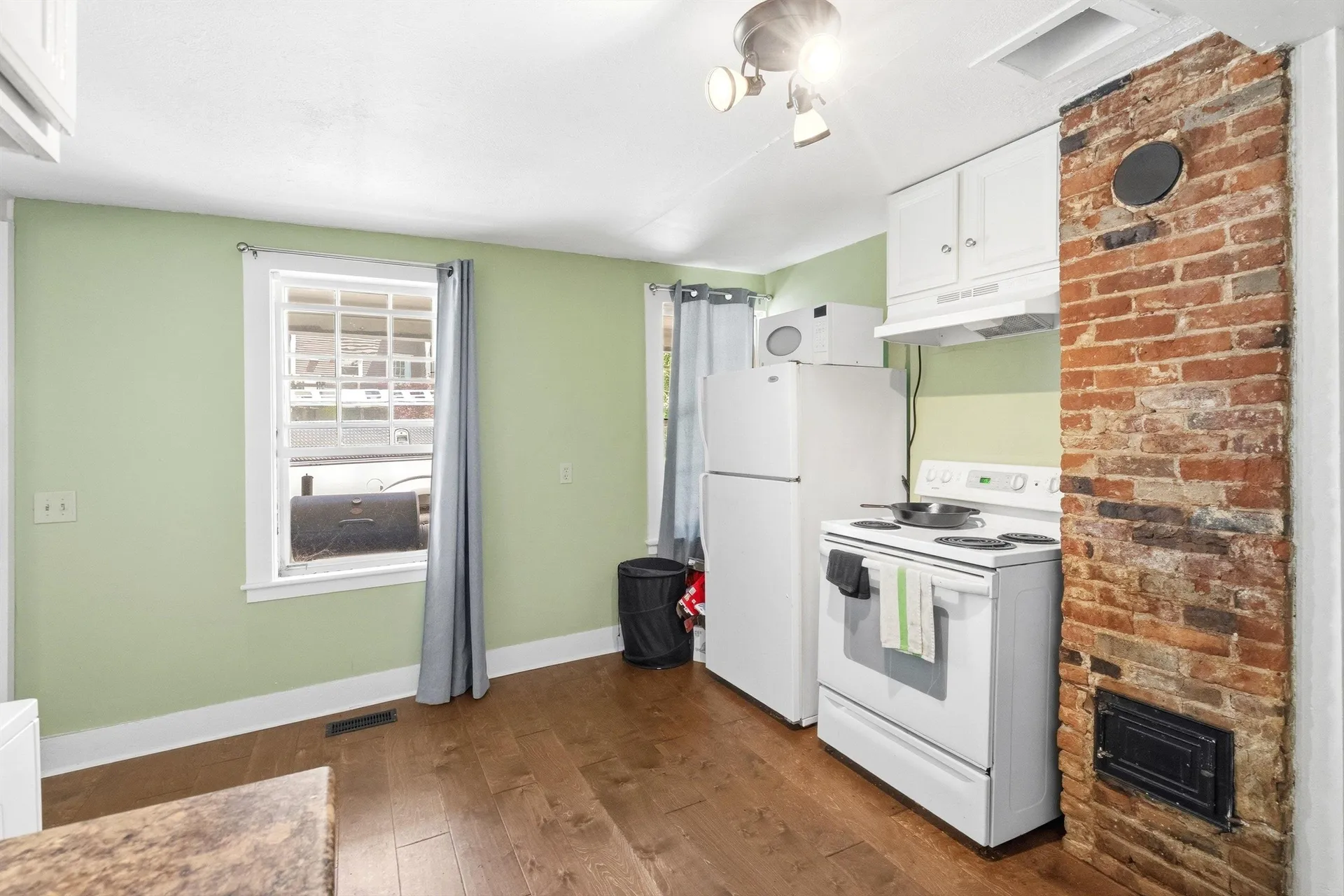28 Christian Hill Road Swanzey NH 03446