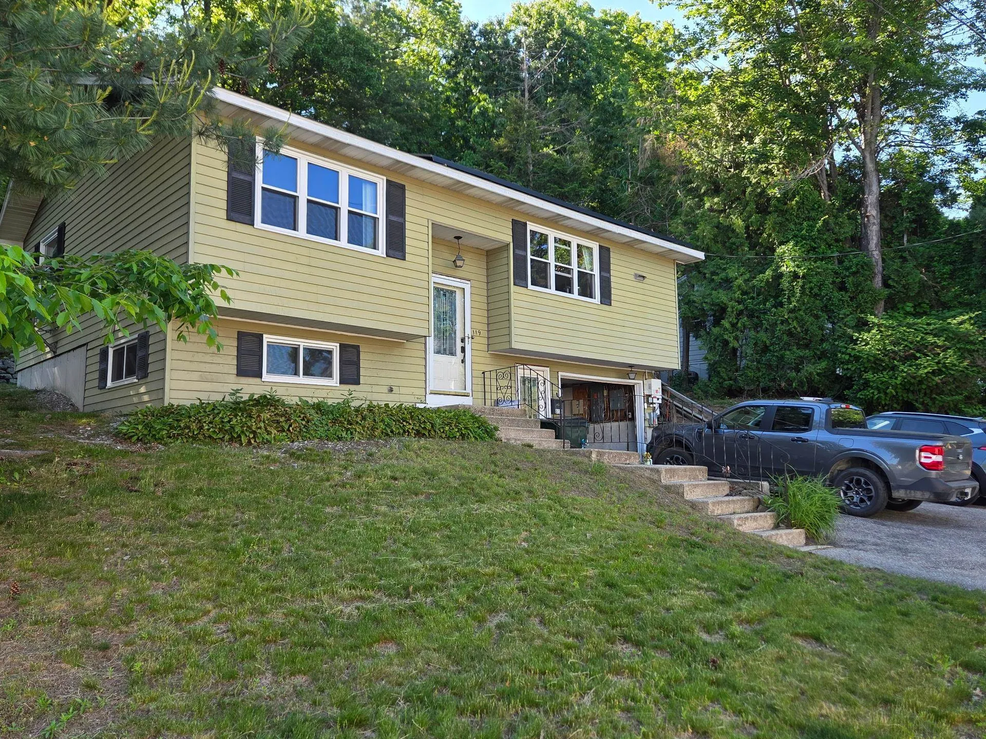 119 Huntress Street Manchester NH 03102