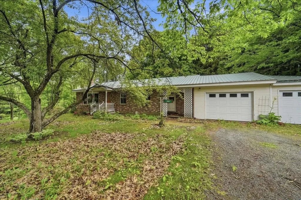 201 High Street Lyndon VT 05851