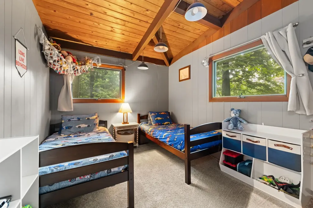 7 Sam Hall Drive Plymouth NH 03264