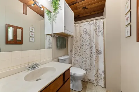7 Sam Hall Drive Plymouth NH 03264