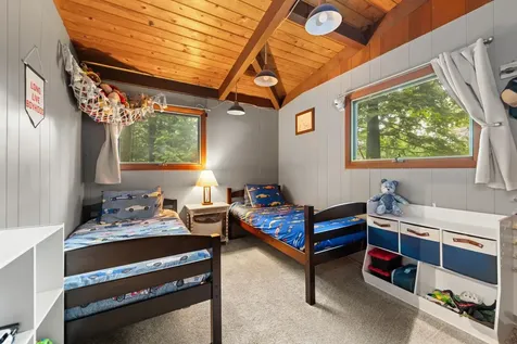 7 Sam Hall Drive Plymouth NH 03264