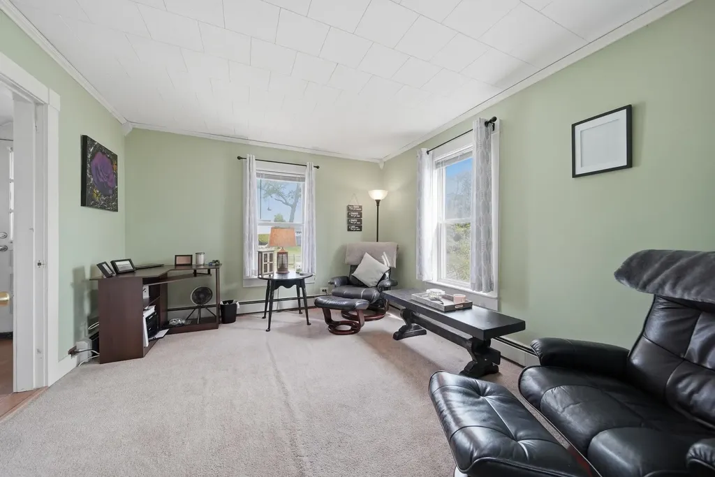 11 Pershing Street Manchester NH 03102