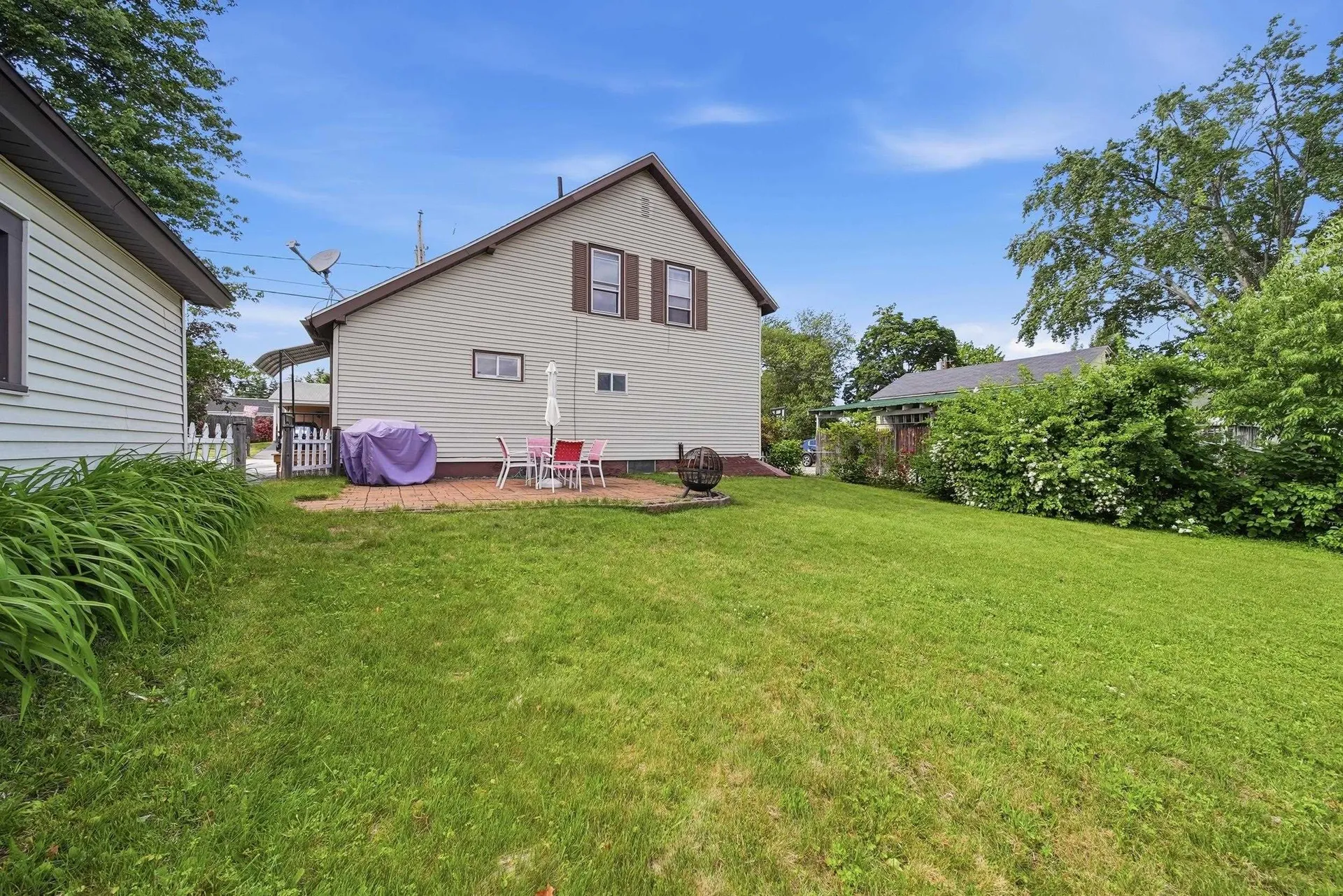 11 Pershing Street Manchester NH 03102