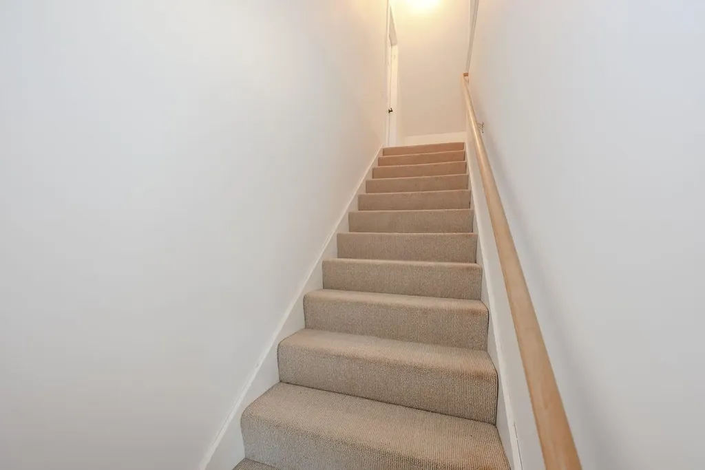 7 Anna Lisa Way Nottingham NH 03291