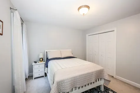 7 Anna Lisa Way Nottingham NH 03291
