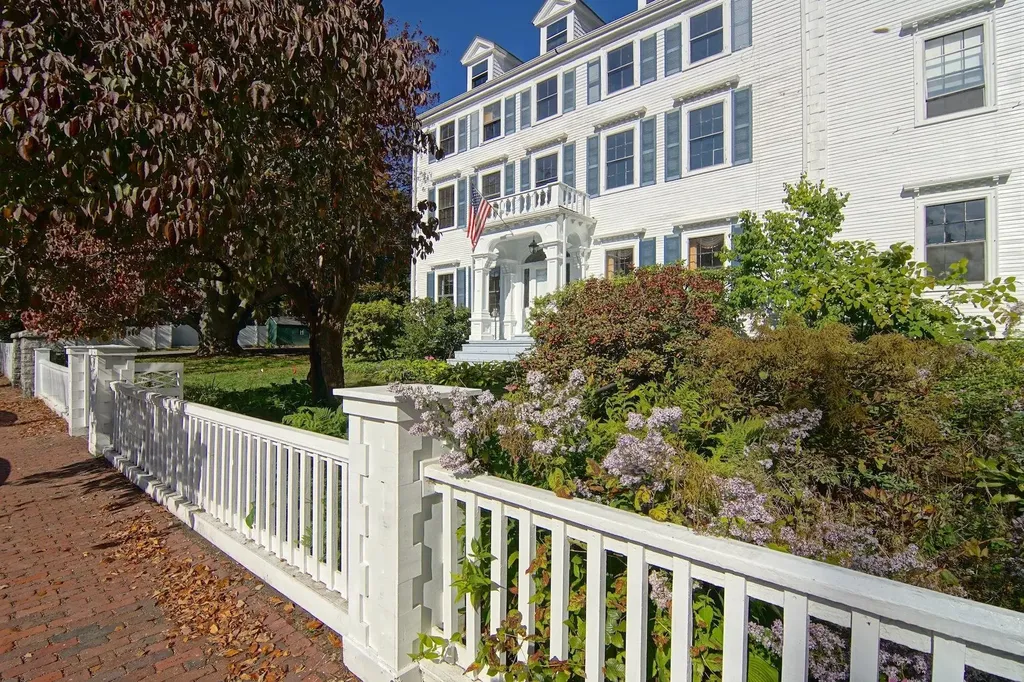 53 Austin Street Portsmouth NH 03801