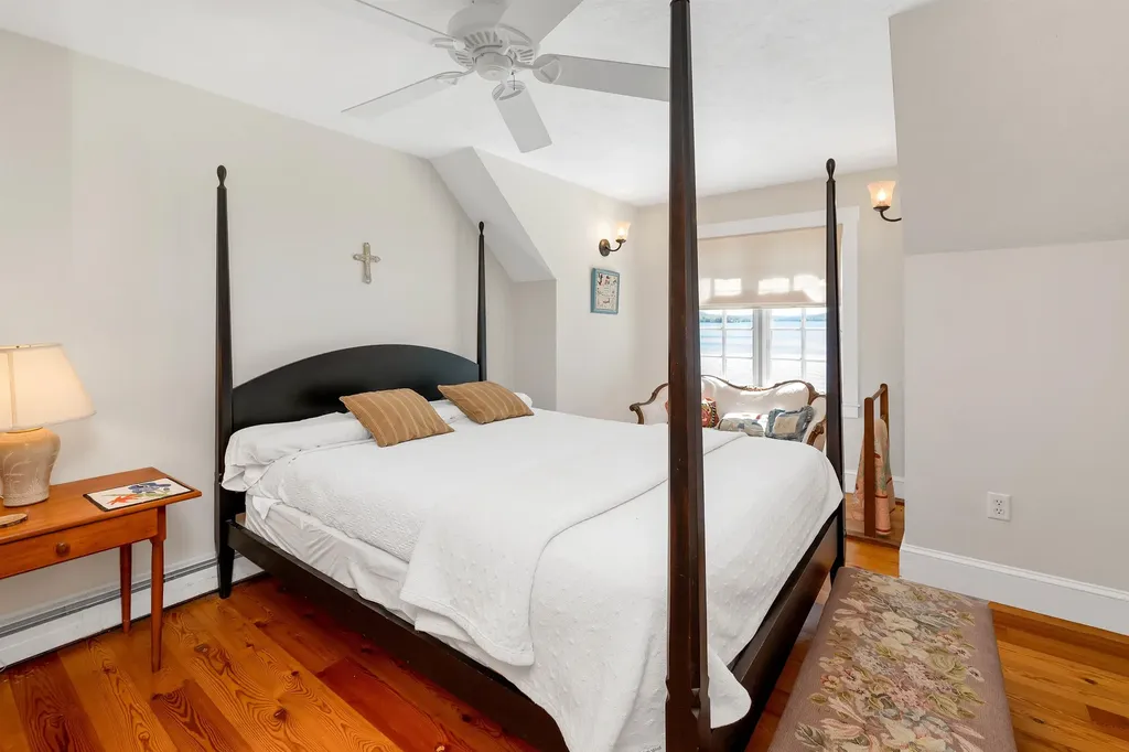 140 Holden Shore Road Wolfeboro NH 03894