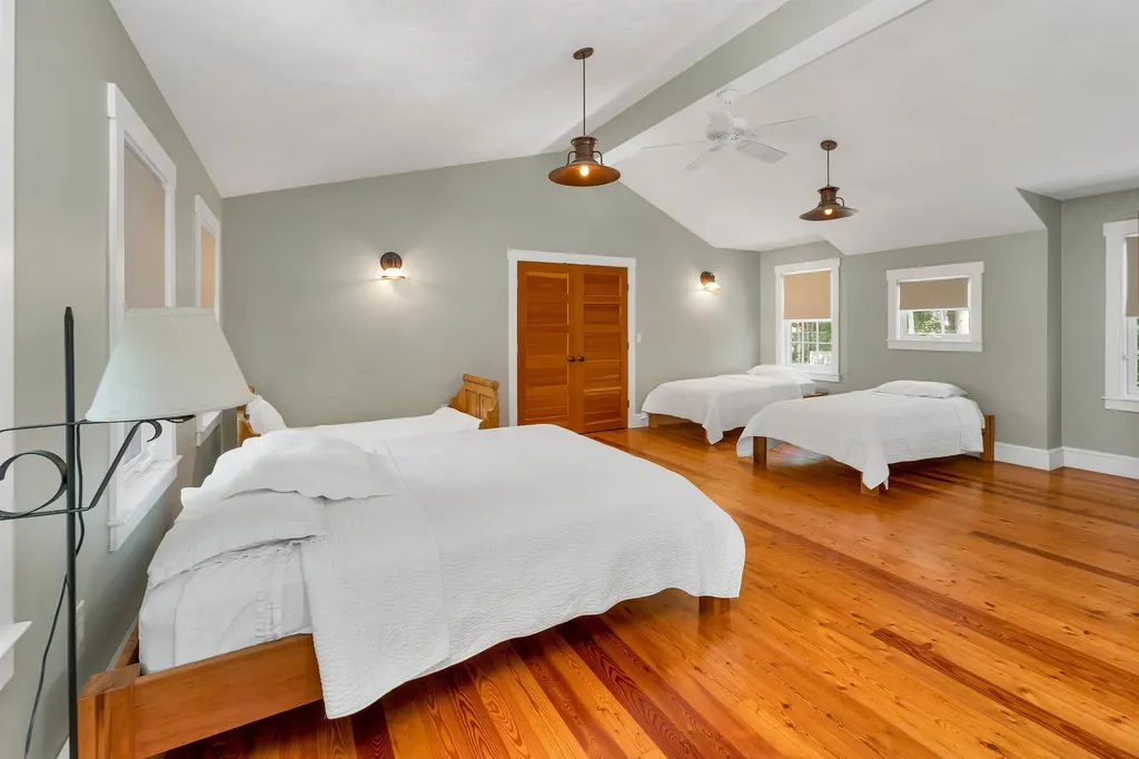 140 Holden Shore Road Wolfeboro NH 03894