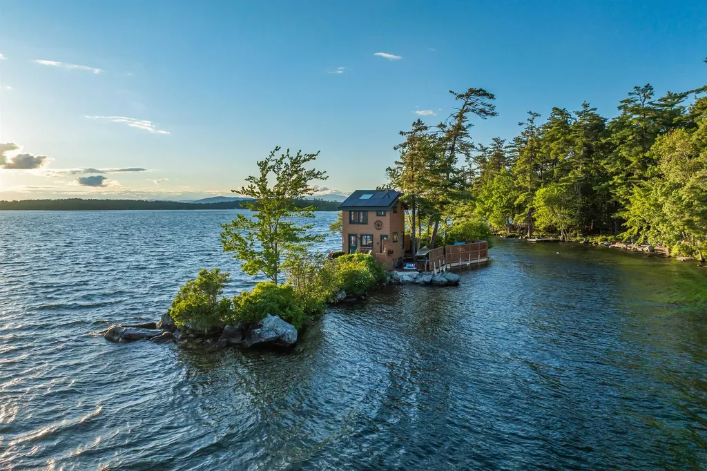 1 Windswept Island Tuftonboro NH 03254