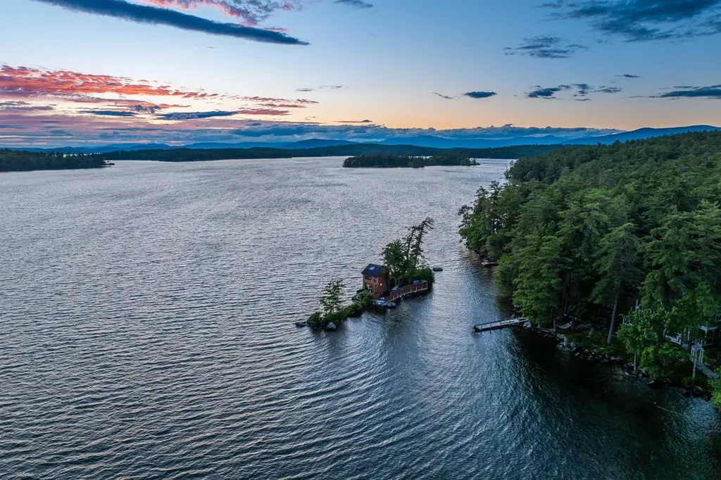 1 Windswept Island Tuftonboro NH 03254