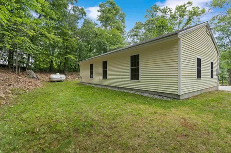 7 Lew Alice Drive Boscawen NH 03303