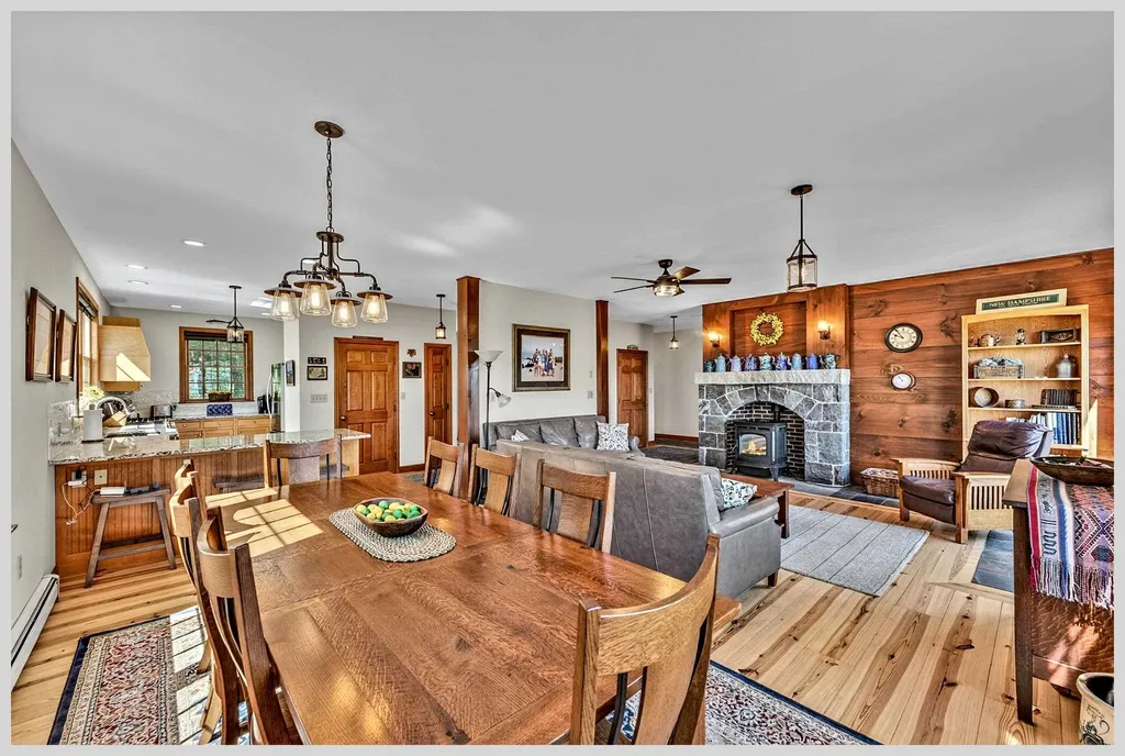 11 Loft Circle Campton NH 03223