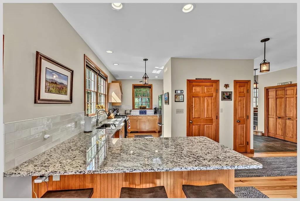 11 Loft Circle Campton NH 03223