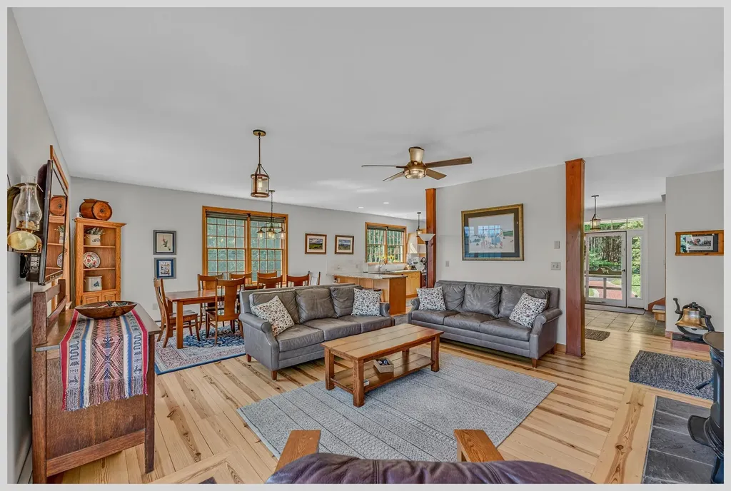 11 Loft Circle Campton NH 03223