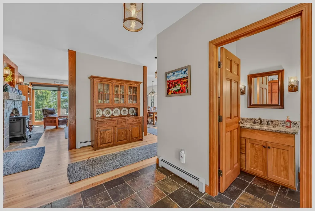 11 Loft Circle Campton NH 03223