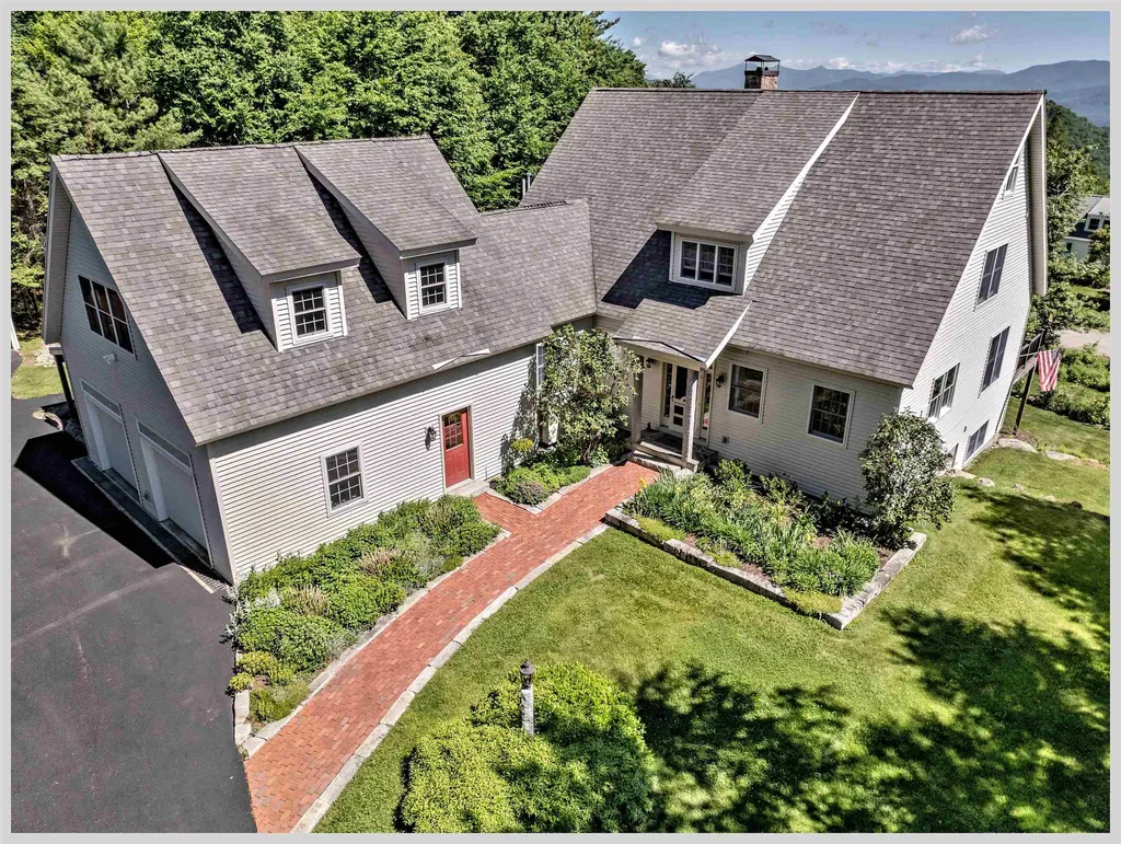 11 Loft Circle Campton NH 03223