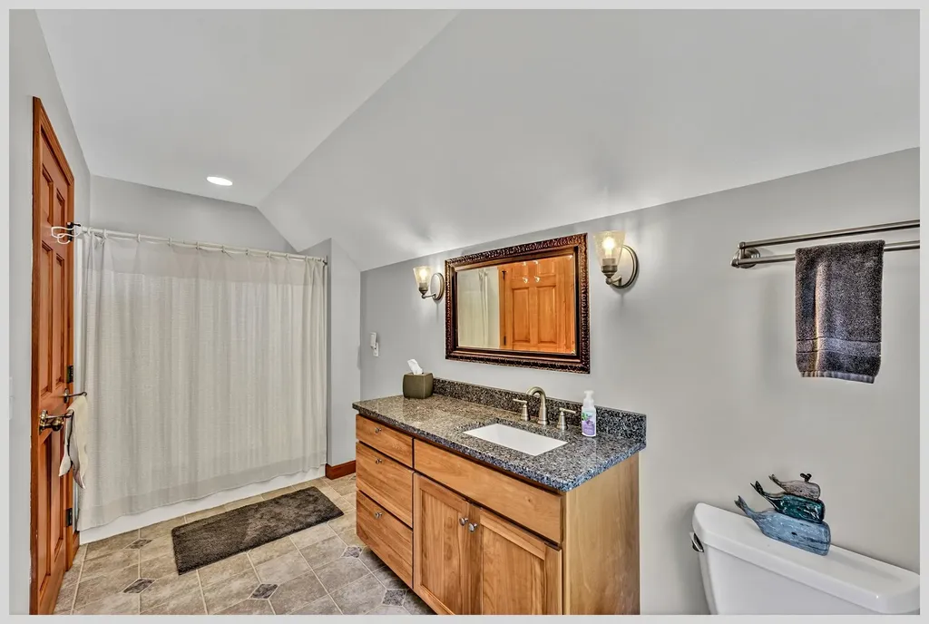 11 Loft Circle Campton NH 03223