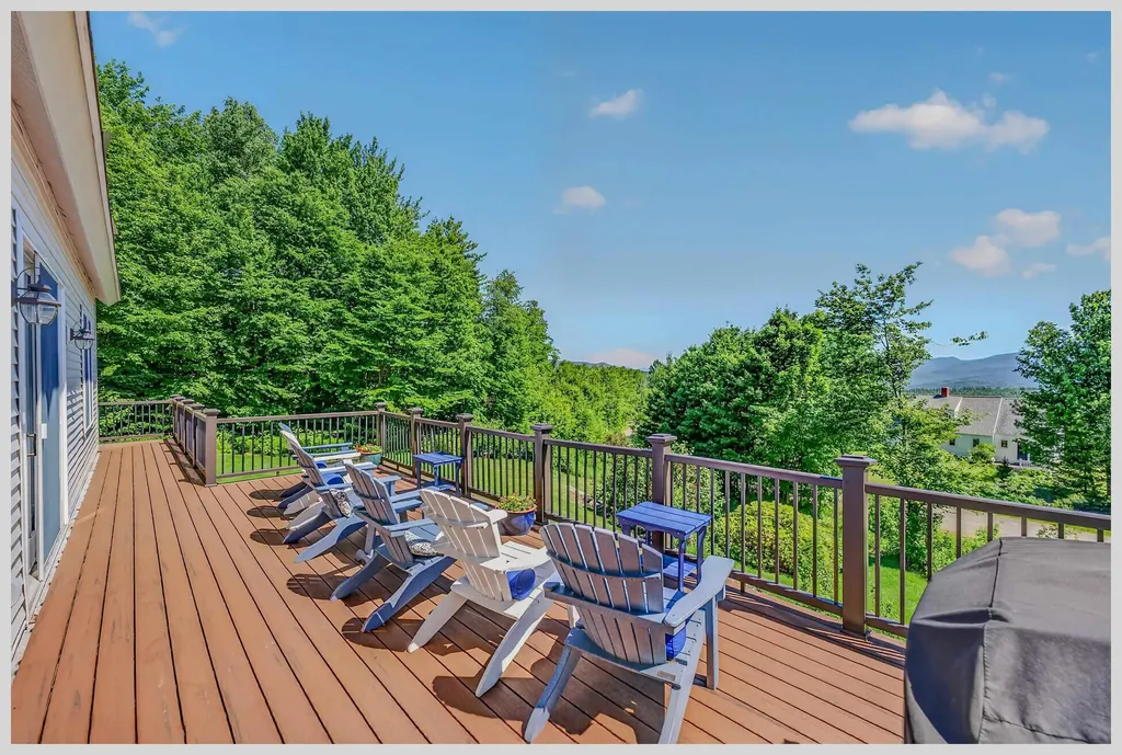 11 Loft Circle Campton NH 03223
