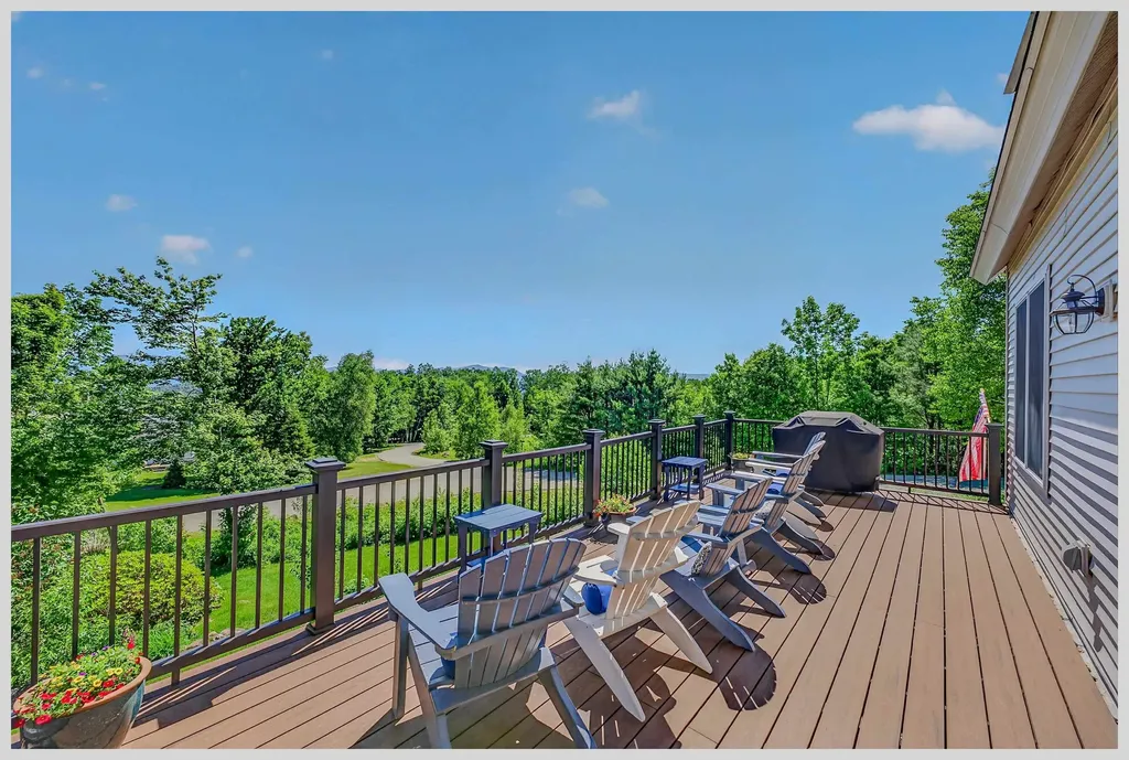 11 Loft Circle Campton NH 03223
