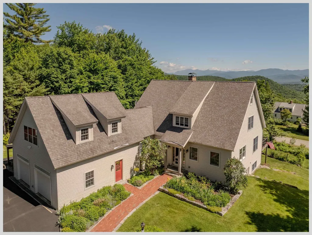 11 Loft Circle Campton NH 03223