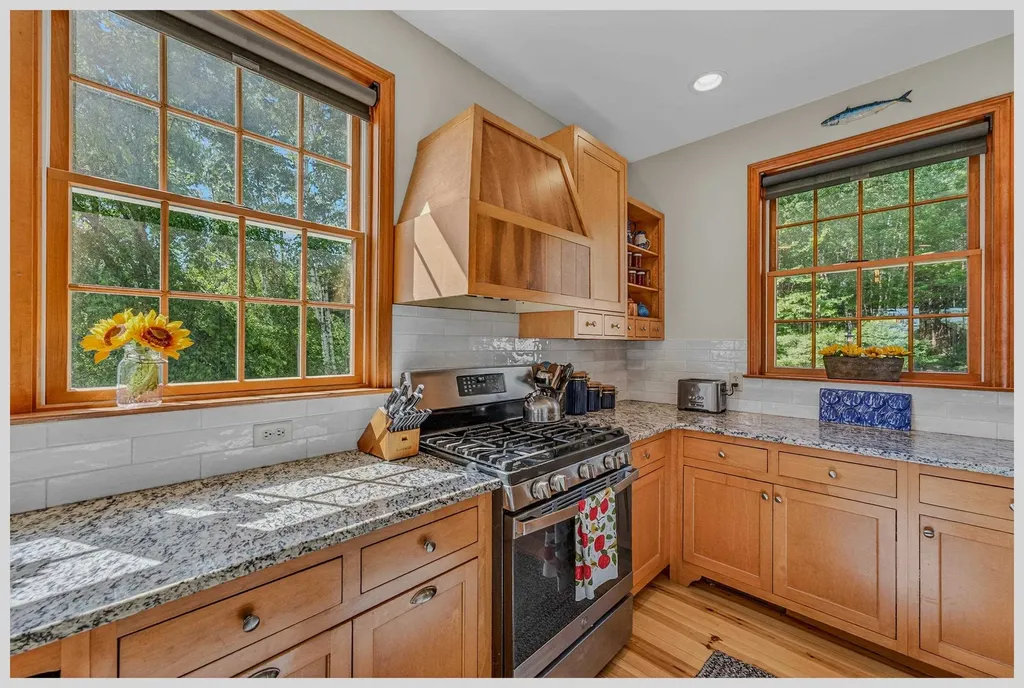 11 Loft Circle Campton NH 03223