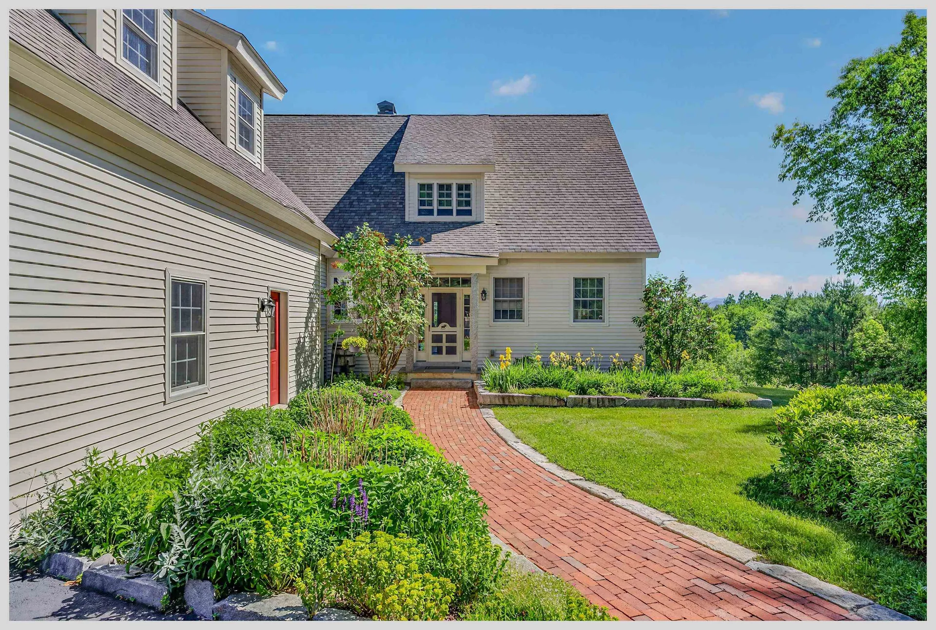 11 Loft Circle Campton NH 03223