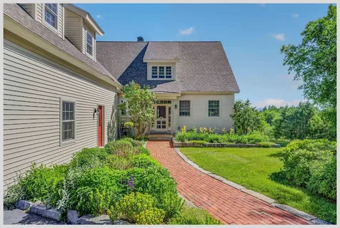 11 Loft Circle Campton NH 03223