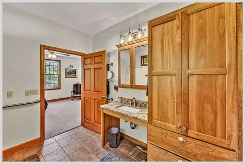11 Loft Circle Campton NH 03223
