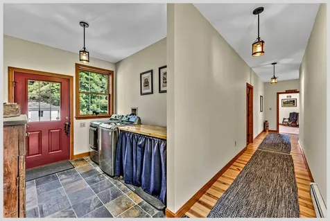 11 Loft Circle Campton NH 03223